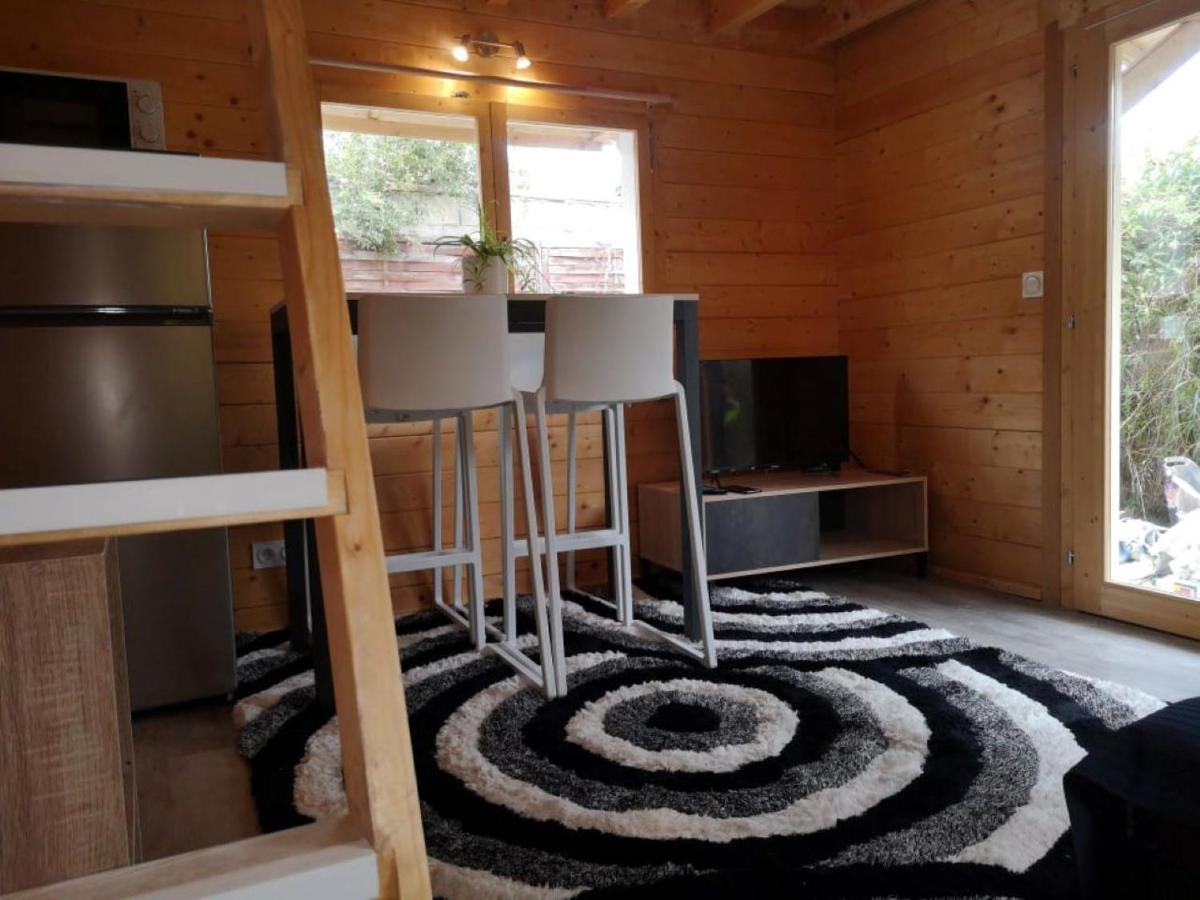 Le Petit Chalet De Nimes Shantay Youstay Bagian luar foto