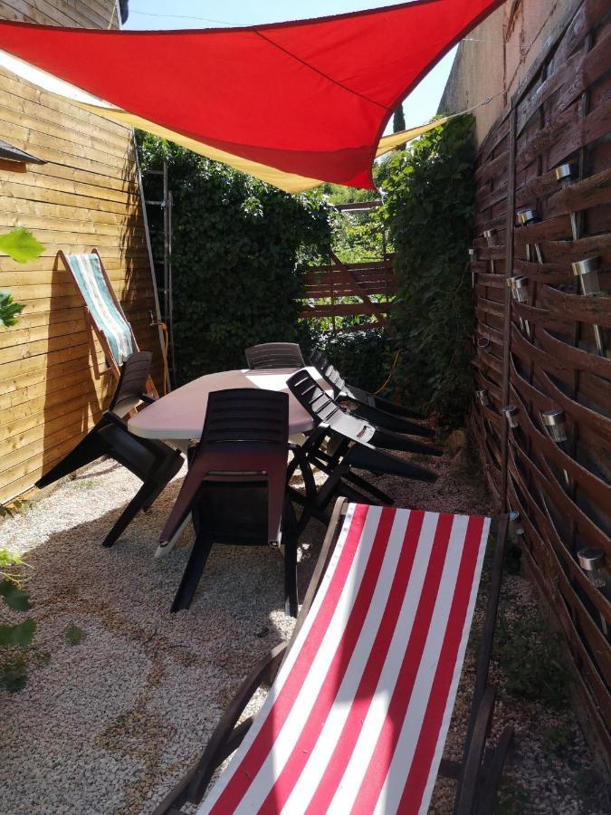 Le Petit Chalet De Nimes Shantay Youstay Bagian luar foto